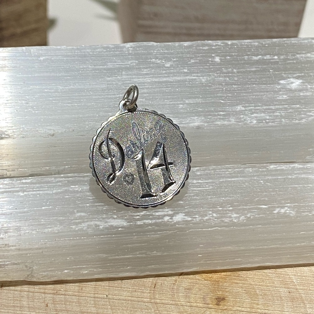 The Darling 14 Charm/Pendant ♥️✨